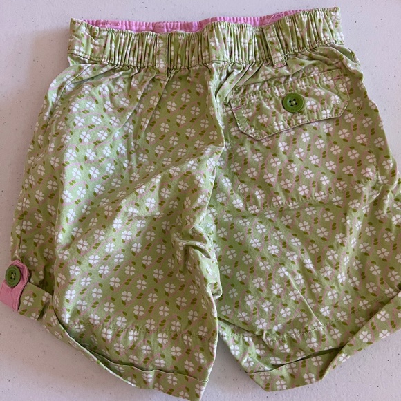 💕💚💕An adorable set of matching shorts and shirt. GAP 18-24M - Picture 11 of 17